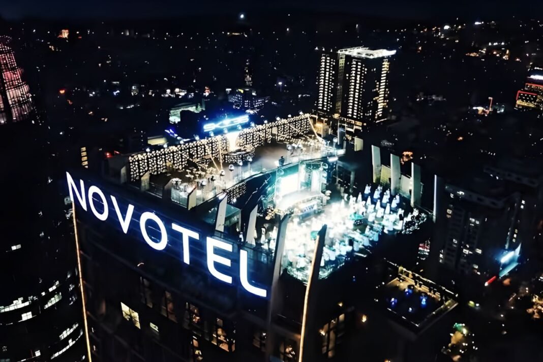 다낭 클럽 다낭에서 가장 높은 곳에 위치한 루프탑 클럽 “스카이36(Sky36)”