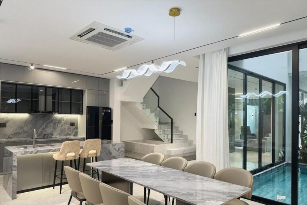 다낭 풀빌라 실내 응접실 사진 이미지